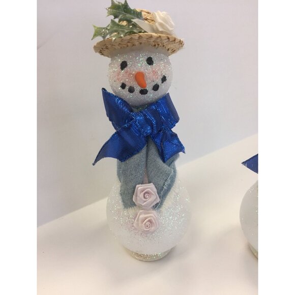 Vintage Handmade Mr. & Mrs. Snowman Carrot Nose Made From Long Life 60 Watt Bulb - Picture 3 of 6